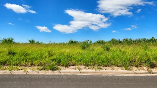 Lote/Terreno à venda, 176m² no Buru, Salto