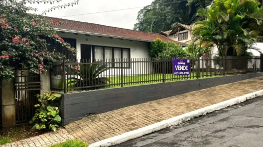 Casa com 3 Quartos à venda, 135m² no Atiradores, Joinville