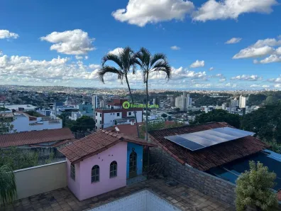 Casa com 3 Quartos à venda, 321m² no Barreiro, Belo Horizonte