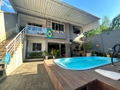 Casa com 7 Quartos à venda, 258m² no Santa Eugênia, Nova Iguaçu
