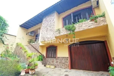 Casa com 3 Quartos para alugar, 154m² no Passo da Areia, Porto Alegre