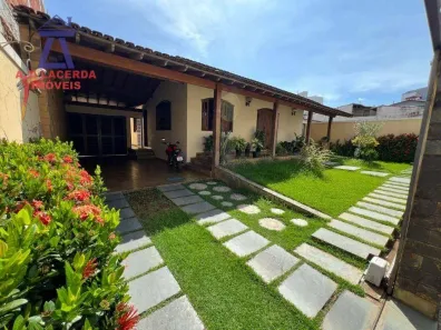 Casa com 6 Quartos para alugar, 477m² no Centro, Montes Claros