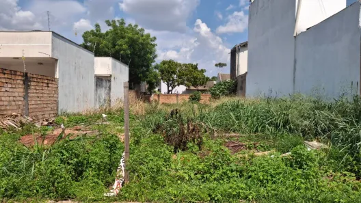 Lote/Terreno à venda, 303m² no Jardim Itália II, Sinop