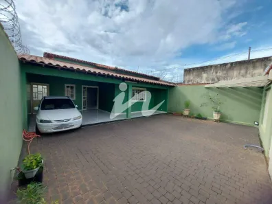 Casa com 3 Quartos à venda, 180m² no Nossa Senhora das Graças, Uberlândia