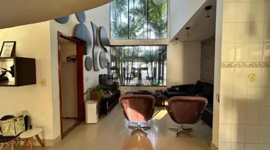 Casa de Condomínio com 3 Quartos à venda, 280m² no Jardins Madri, Goiânia