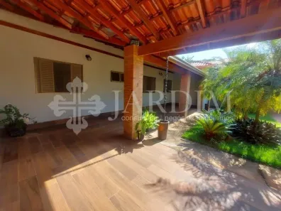 Fazenda/Sítio com 3 Quartos à venda, 1000m² no Estância Lago Azul (Ártemis), Piracicaba