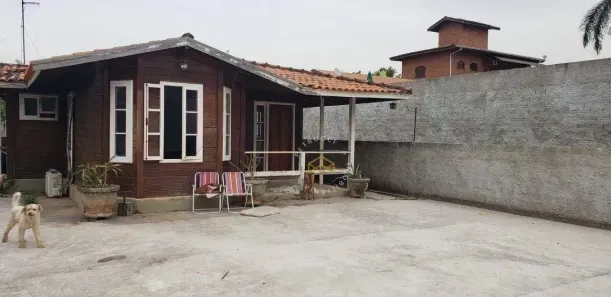Fazenda/Sítio com 4 Quartos à venda, 182m² no Village Campinas, Campinas