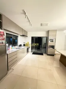Casa com 3 Quartos à venda, 230m² no Marta Helena, Uberlândia