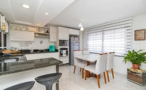 Sobrado com 4 Quartos à venda, 179m² no Parolin, Curitiba