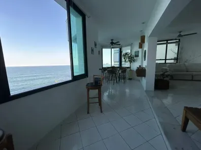 Apartamento com 4 Quartos para venda ou aluguel, 230m² no Pitangueiras, Guarujá