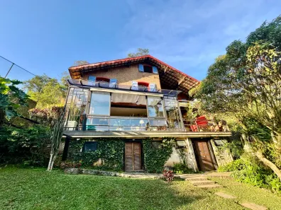 Casa com 5 Quartos à venda, 275m² no Quarteirão Ingelheim, Petrópolis