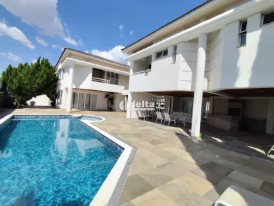 Casa com 4 Quartos à venda, 850m² no Morada da Colina, Uberlândia