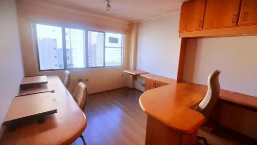 Sala Comercial à venda, 18m² no Centro, Curitiba