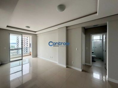 Apartamento com 2 Quartos à venda, 65m² no Barreiros, São José