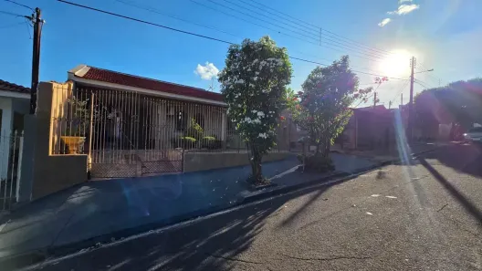 Casa com 3 Quartos à venda, 168m² no Jardim Iguaçu, Presidente Prudente