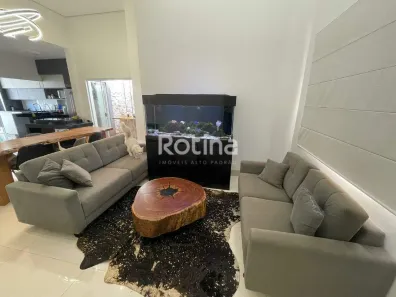 Casa com 3 Quartos à venda, 170m² no Novo Mundo, Uberlândia