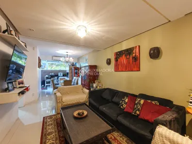 Casa de Condomínio com 3 Quartos à venda, 185m² no Vila Assunção, Porto Alegre