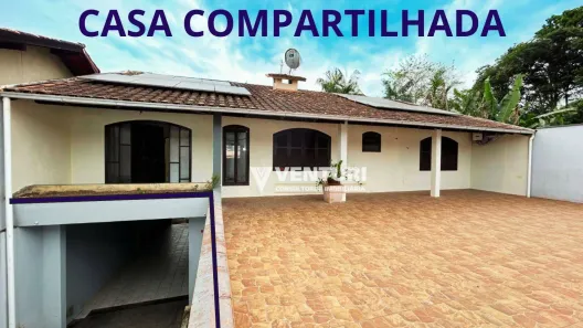 Casa com 4 Quartos para alugar, 257m² no Velha Central, Blumenau