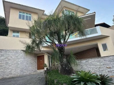 Casa de Condomínio com 4 Quartos à venda, 500m² no Piratininga, Niterói