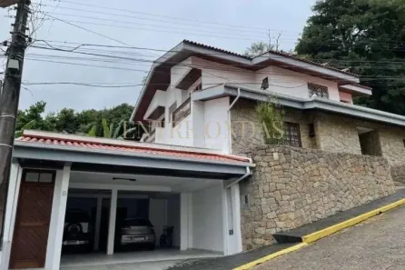 Casa com 5 Quartos para alugar, 285m² no Córrego Grande, Florianópolis