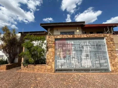 Casa com 3 Quartos à venda, 213m² no Chácara Machadinho II, Americana