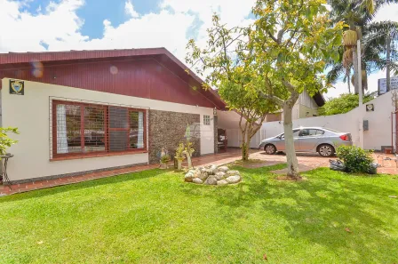 Casa com 5 Quartos à venda, 271m² no Prado Velho, Curitiba