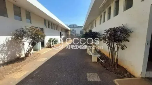 Imóvel Comercial à venda, 390m² no Fundinho, Uberlândia