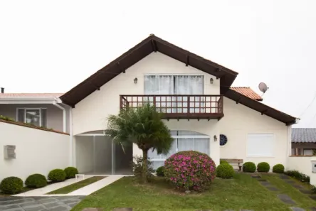 Casa de Condomínio com 3 Quartos para alugar, 160m² no Santa Felicidade, Curitiba