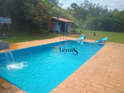 Fazenda/Sítio com 3 Quartos à venda, 300m² no Jardim das Rosas, Itu