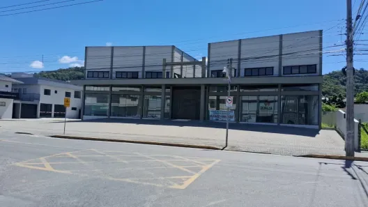 Galpão/Depósito/Armazém para alugar, 950m² no , Guaramirim
