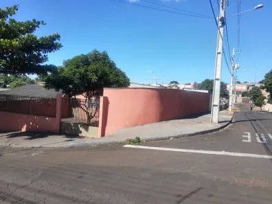 Casa com 3 Quartos à venda, 86m² no Aquilles Sthengel, Londrina