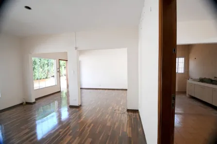 Casa com 3 Quartos à venda, 121m² no Santa Rosa, Londrina