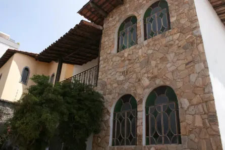 Casa com 4 Quartos para alugar, 400m² no Cachoeirinha, Belo Horizonte