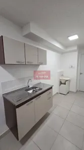Apartamento com 2 Quartos para alugar, 34m² no Parque Industrial Tomas Edson, São Paulo