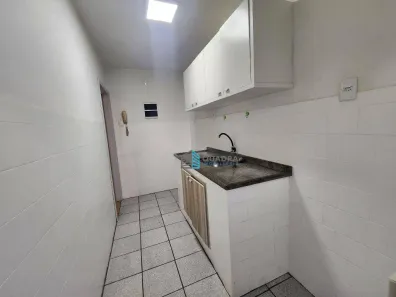 Apartamento com 3 Quartos para alugar, 61m² no Centro, Florianópolis