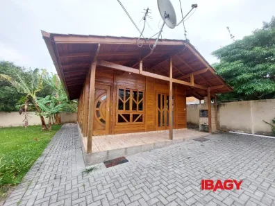 Casa com 2 Quartos para alugar, 59m² no Campeche, Florianópolis