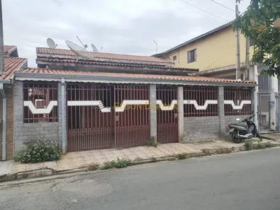 Casa com 3 Quartos à venda, 198m² no Azeredo, Pindamonhangaba