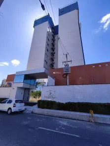 Apartamento com 3 Quartos para alugar, 107m² no Jóquei, Teresina