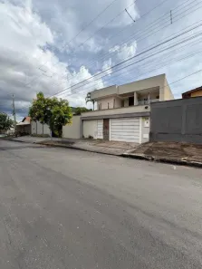 Sobrado com 5 Quartos à venda, 317m² no Capuava, Goiânia