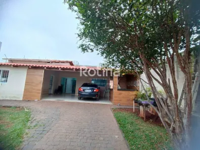 Casa com 3 Quartos à venda, 192m² no Lagoinha, Uberlândia