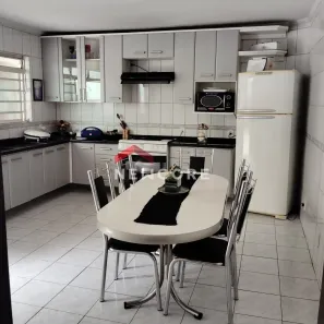 Casa de Condomínio com 3 Quartos à venda, 200m² no Jardim Caguassu, São Paulo