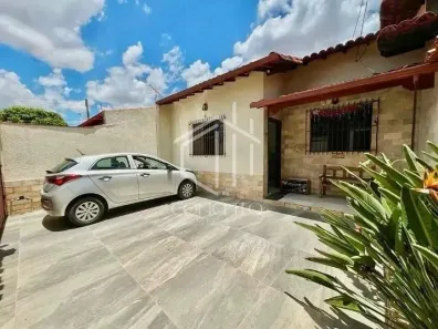 Casa com 3 Quartos à venda, 110m² no Santa Branca, Belo Horizonte