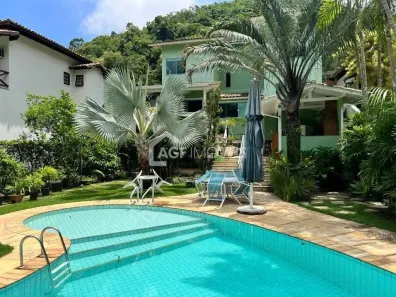 Casa de Condomínio com 4 Quartos à venda, 300m² no Itacoatiara, Niterói