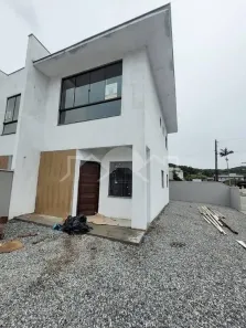 Sobrado com 2 Quartos à venda, 82m² no Boehmerwald, Joinville