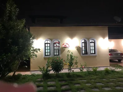 Casa com 3 Quartos à venda, 215m² no Jardim Britânia, Caraguatatuba