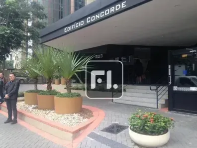 Sala Comercial para alugar, 163m² no Vila Olímpia, São Paulo
