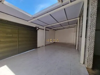 Sobrado com 3 Quartos à venda, 207m² no Conjunto Habitacional Madre Germana II, Goiânia
