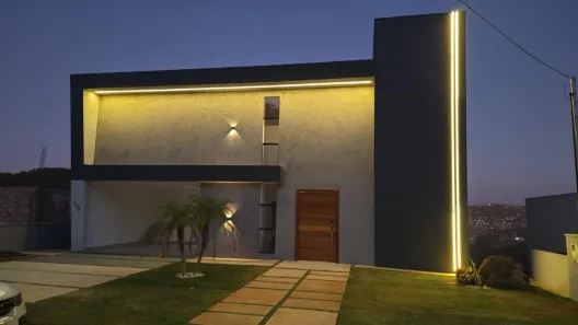 Casa de Condomínio com 4 Quartos à venda, 400m² no Balneário Água Limpa, Nova Lima