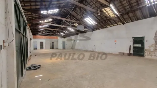 Galpão/Depósito/Armazém para venda ou aluguel, 660m² no Jardim Santo André CDHU, Santo André