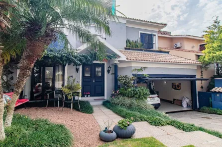 Casa de Condomínio com 4 Quartos à venda, 320m² no Lomba do Pinheiro, Porto Alegre